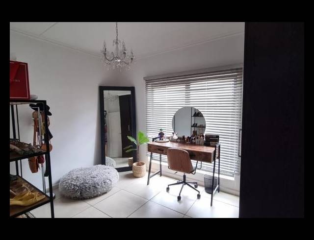 3 BEDROOM APARTMENT FOR SALE IN FOURWAYS